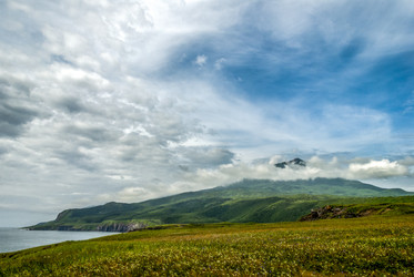 Лавовое плато Янкито с видом на вулкан Богдан Хмельницкий. о. Итуруп. The Yankito plateau with a view of the Bogdan Khmelnitsky volcano. Iturup Island. (Сахалин. Sakhalin. (marka) - marka