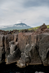 Лавовое плато Янкито с видом на вулкан Богдан Хмельницкий. о. Итуруп. The Yankito plateau with a view of the Bogdan Khmelnitsky volcano. Iturup Island. (Сахалин. Sakhalin. (marka) - marka