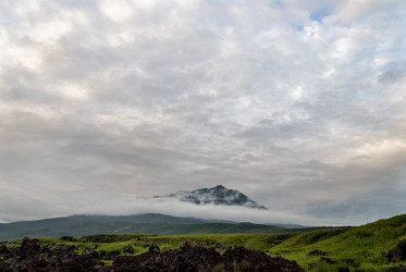 Лавовое плато Янкито с видом на вулкан Богдан Хмельницкий. о. Итуруп. The Yankito plateau with a view of the Bogdan Khmelnitsky volcano. Iturup Island. (Сахалин. Sakhalin. (marka) - marka