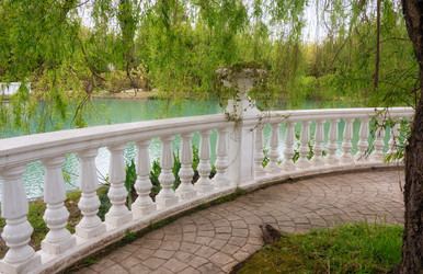 Прогулочная зона в парке «Южные культуры». Сириус. Краснодарский край. Россия - Serg Zastavkin