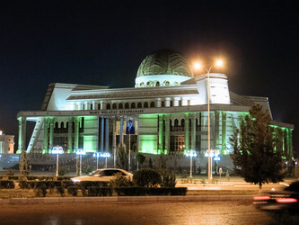 Здания в центре города Ашхабад, Туркменистан, Азия - EOS_Canon