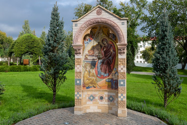 Рождественский вертеп. Мозаичная икона Рождества Христова, помещенная в мраморный киот в Александро-Невском Ново-Тихвинском монастыре, Екатеринбург - kostya6969