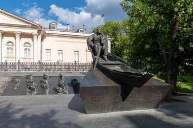 Памятник Михаилу Шолохову. Гоголевский бульвар. Москва. Россия - kostya6969