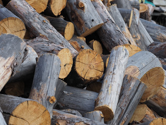 Живописная куча дров. Бревна. Фон. Фактура. Сахалин. A picturesque pile of firewood. Logs. Background. The invoice. Sakhalin. (marka) - marka
