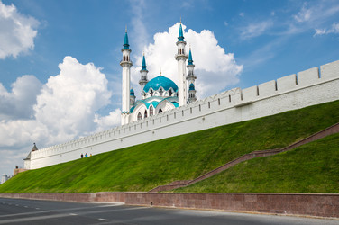 Панорамный вид на Казанский Кремль и мечеть Кул Шариф - gumbao
