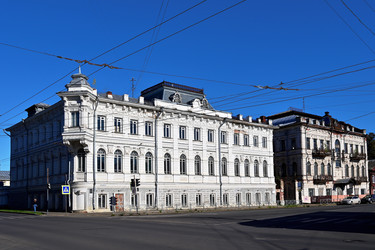 Старинные здания в центральной части Костромы - Mishell