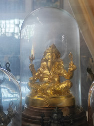 Фигуры божеств - Vivid Light
