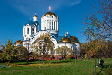Церковь Собора Московских Святых в Бибирево осенним днем. Москва - kostya6969