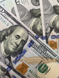 Банкноты номиналом 100 долларов США, крупный план - MarikX7