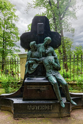 Памятник Николаю Арутинову. Скульптор Мария Львовна Диллон, мастер-гранитчик И. Молчанов. 1913. Бронза, мрамор. Санкт-Петербург, Волковское кладбище. Литераторские мостки - donsun
