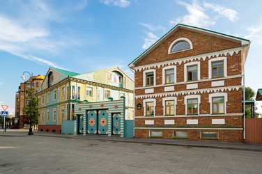 Вид на улицу в историческом центре казани - gumbao