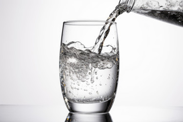 Стакан для воды. Генерировать искусственный интеллект - yliv