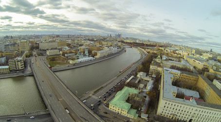 мост через реку с пустым шоссе на котельнической, - paha_l