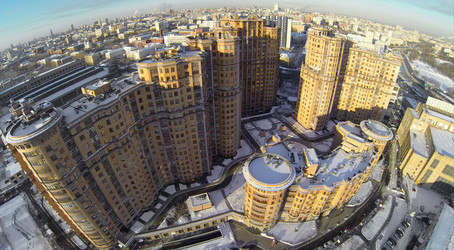 россия, москва - 20 января 2014 года: вид с высоты птичьего полета на высотку - paha_l