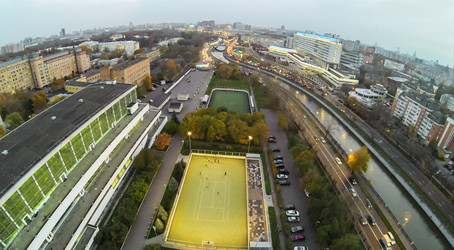 москва - 11 октября: вид с беспилотного квадрокоптера на футбол - paha_l