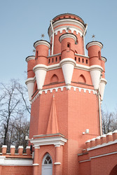 башня из красного кирпича петровского дворца в москве. это было - paha_l