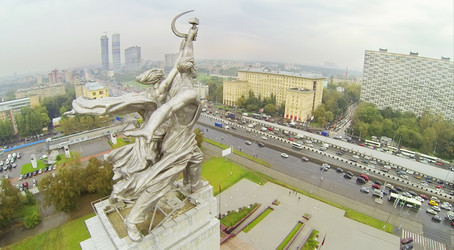 Обратная сторона памятника "Рабочий и колхозница" в Москве, - paha_l