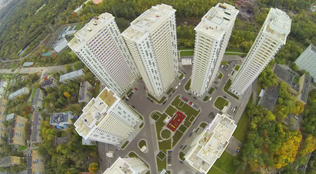 москва - 30 сентября: (вид с беспилотного квадрокоптера) лось - paha_l
