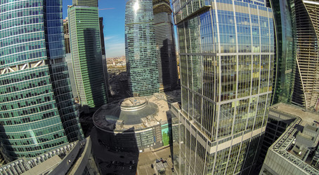 москва - 12 октября: вид с беспилотного квадрокоптера на башни - paha_l