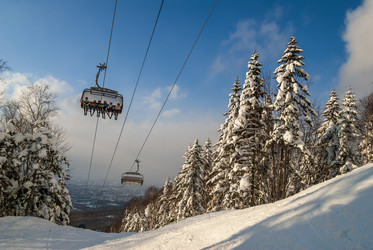 Горнолыжный комплекс «Горный воздух». Сахалин. View of the ski complex "Gorny Vozduh". Sakhalin. (marka) - marka