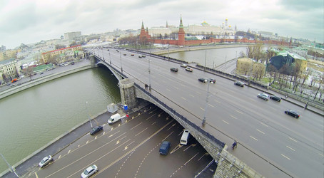 кремлевская набережная зимой в москве, россия. вид с высоты птичьего полета - paha_l
