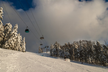 Горнолыжный комплекс «Горный воздух». Сахалин. View of the ski complex "Gorny Vozduh". Sakhalin. (marka) - marka
