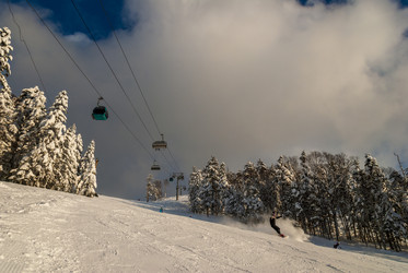 Горнолыжный комплекс «Горный воздух». Сахалин. View of the ski complex "Gorny Vozduh". Sakhalin. (marka) - marka