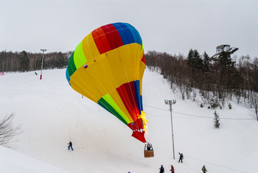 Горнолыжный комплекс «Горный воздух». Сахалин. View of the ski complex "Gorny Vozduh". Sakhalin. (marka) - marka