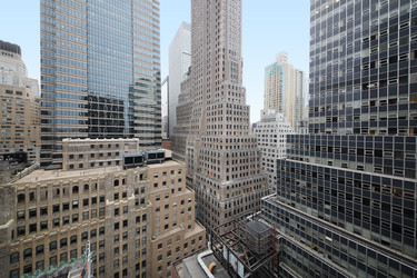 Cityscape with many high buildings at the autumn day - paha_l