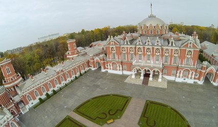 москва - 10 октября: вид с беспилотного квадрокоптера на - paha_l