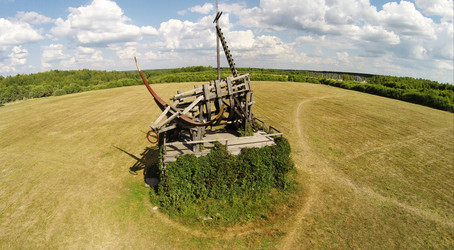 россия, никола-ленивец - 6 июля 2014: золотой арт-объект - paha_l