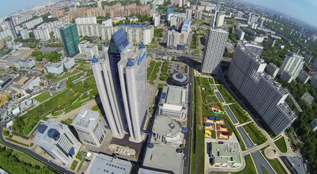 россия, москва - 16 мая 2014 года: городской пейзаж с корпоративным - paha_l
