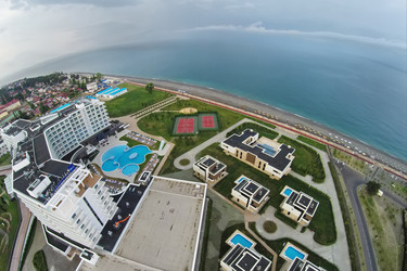 РОССИЯ, СОЧИ - 27 июля 2014 года: Гостиничный комплекс Radisson Blu - paha_l