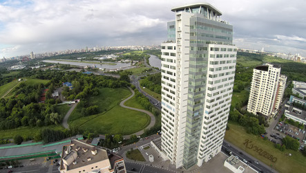 россия, москва - 19 июня 2014 г.: вид с высоты птичьего полета на здание - paha_l