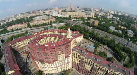 россия, москва - 6 июня 2014: городской пейзаж современного жилья - paha_l