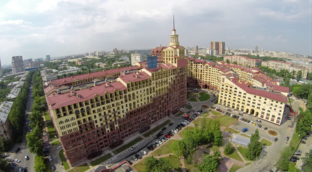 россия, москва - 6 июня 2014: городской пейзаж с современными - paha_l