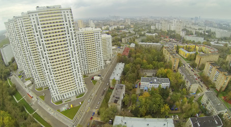 москва - 30 сентября: (вид с беспилотного квадрокоптера) лось - paha_l