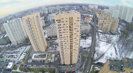 Много высотных жилых зданий по соседству зимой - paha_l