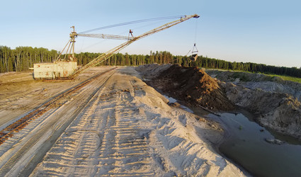россия, воскресенск - 1 июля 2014 г.: экскаватор работает на - paha_l