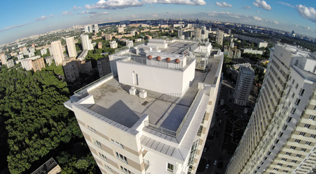 россия, москва - 24 июня 2014 г.: вид мегаполиса с высоты птичьего полета с - paha_l