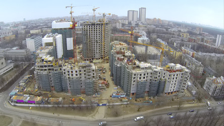 москва, россия - 02 марта 2014: вид с высоты птичьего полета на новую высотку - paha_l