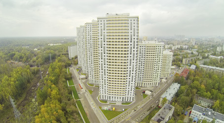 москва - 30 сентября: (вид с беспилотного квадрокоптера) лось - paha_l