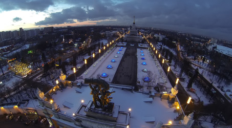 главный вход и центральный павильон всероссийского выставочного центра - paha_l