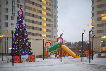россия, москва - 14 января 2014 года: современный дом с - paha_l