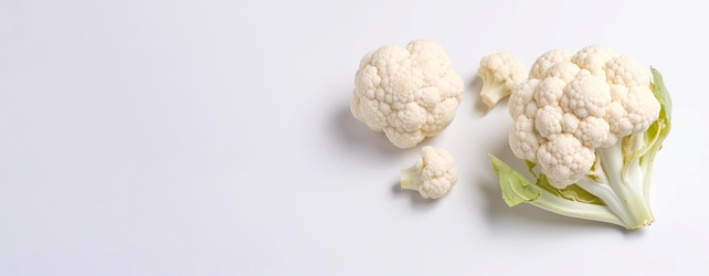 овощной баннер из сырой цветной капусты. пищевая кухня органического приготовления капусты. генеративный контент - yliv