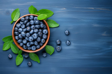 Вкусная свежая черника с зелеными листьями. Десерт из вкусных ингредиентов свежего урожая. Генерировать искусственный интеллект - yliv