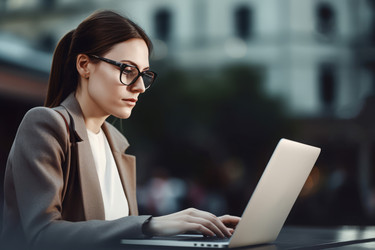 ноутбук деловой женщины. офисные работники. генеративный контент - yliv