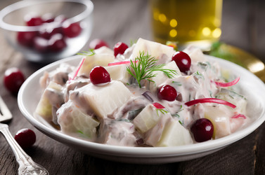 Салат из сельди по-польски. Вкусный рыбный салат из филе. Генерировать искусственный интеллект - yliv
