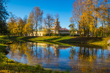 вид на городской парк осенью - gumbao