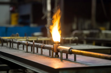 Горелка газовой горелки. Факел метанового топлива в слое природной горелки. Генерировать искусственный интеллект - yliv